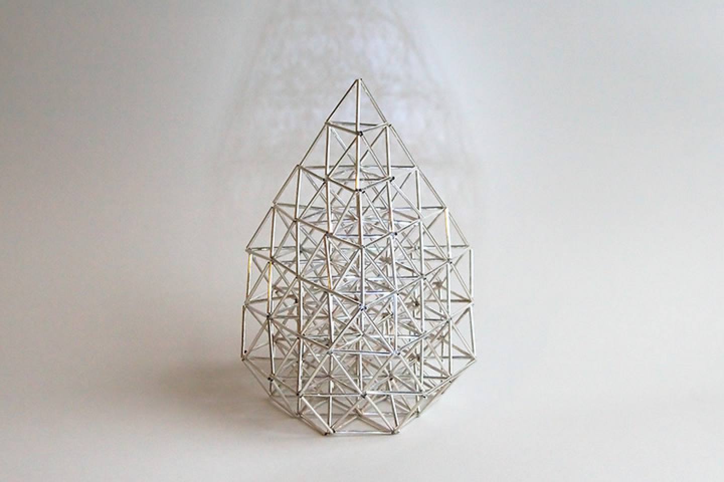 spear sculpture - stereometric