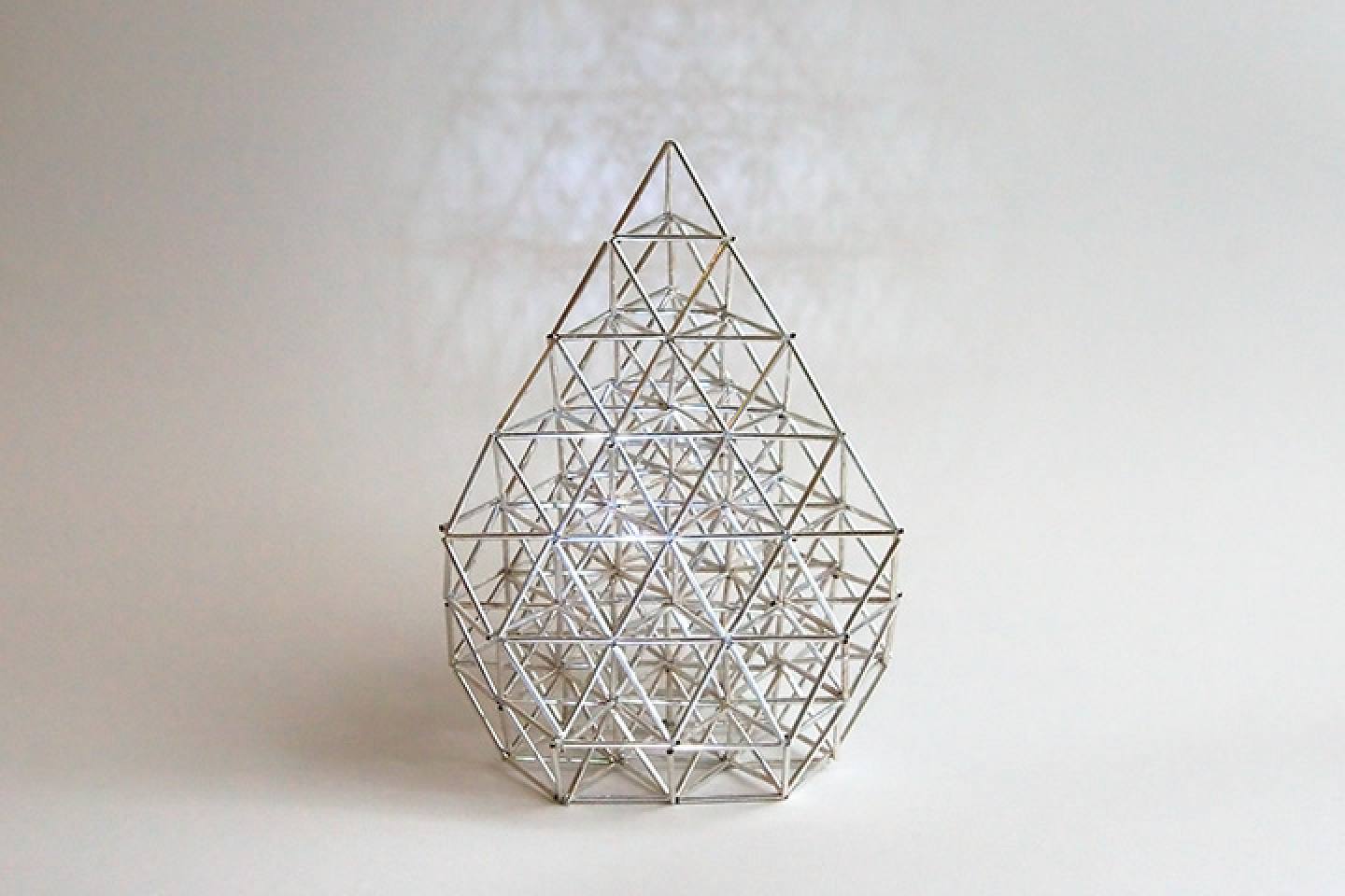 spear sculpture - stereometric